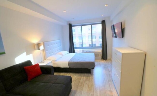property at 521 W 48th St