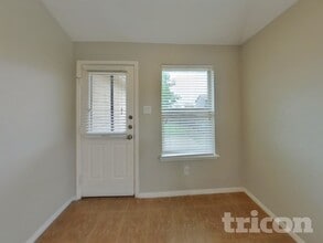 9104 Sundance Trail in Aubrey, TX - Foto de edificio - Building Photo