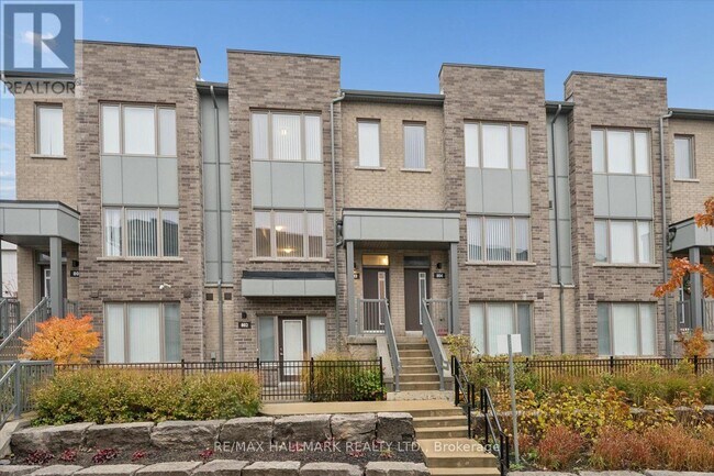 1525 Kingston Rd in Pickering, ON - Building Photo - Building Photo