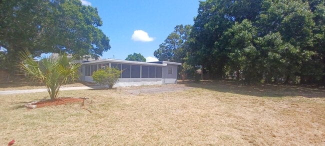 1810 S 32nd St in Fort Pierce, FL - Building Photo - Building Photo