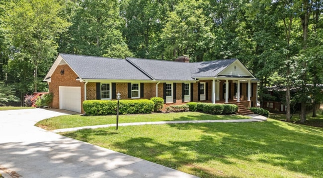 3204 Manor Ridge Dr in Raleigh, NC - Foto de edificio - Building Photo