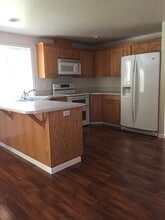 13918 NE 78th St in Vancouver, WA - Foto de edificio - Building Photo