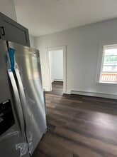 195 Maple St in New Britain, CT - Building Photo - Building Photo