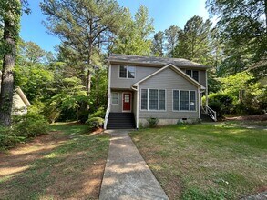 106 Mallard Ct in Chapel Hill, NC - Building Photo - Building Photo