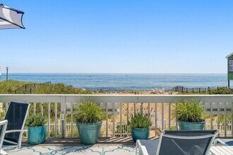 30 Annapolis Way in Newbury, MA - Building Photo - Building Photo