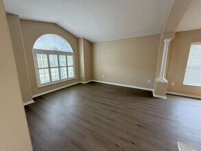 24317 Summer Wind Ct in Lutz, FL - Building Photo - Building Photo