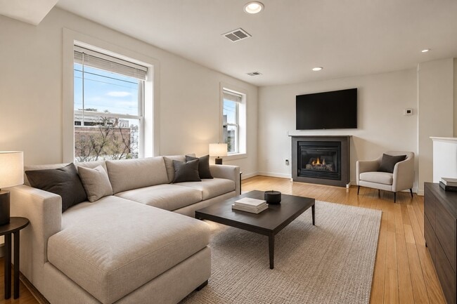 property at 921 Lombard St