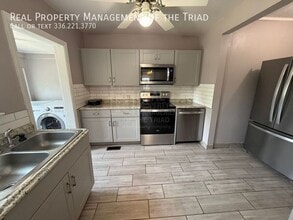 1003 W Wendover Ave in Greensboro, NC - Building Photo - Building Photo