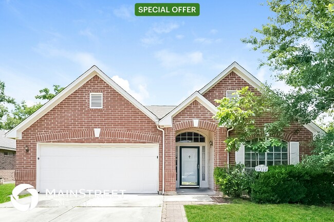 property at 19318 Pinewood Bluff Ln