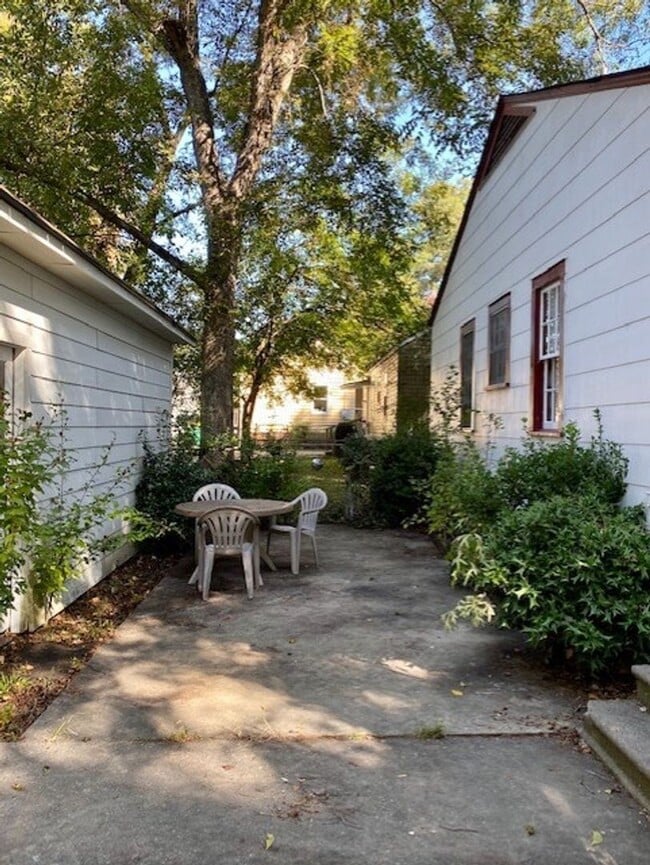 5017 East St in Forest Park, GA - Building Photo - Building Photo