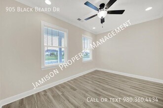 905 Black Beard Dr in Denver, NC - Building Photo - Building Photo