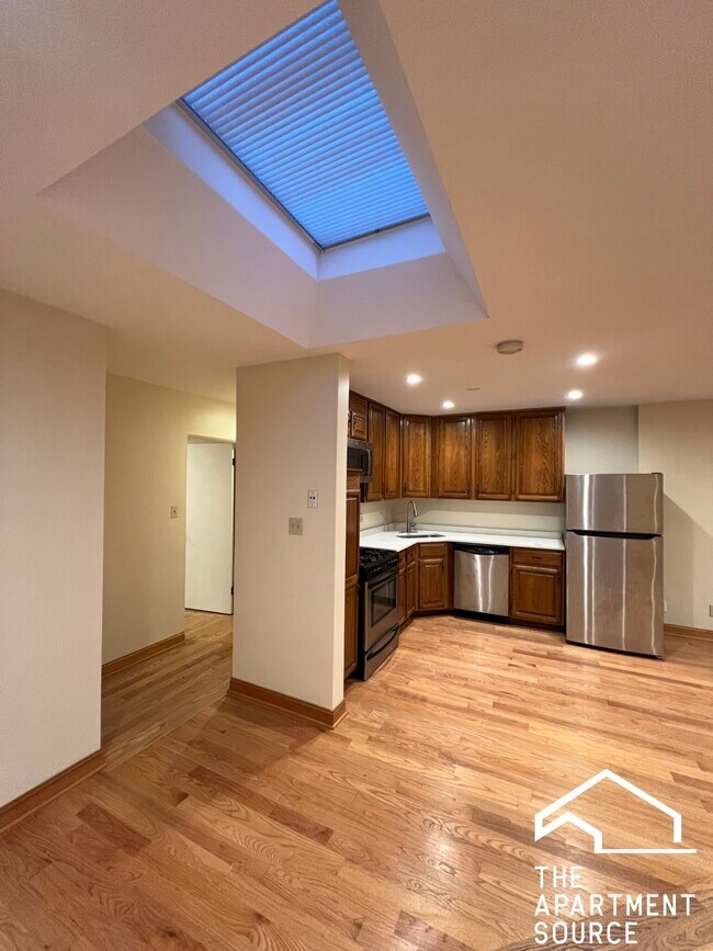 1205 N Harlem Ave in Oak Park, IL - Foto de edificio - Building Photo