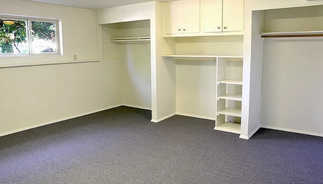 property at 1308 Dayton Ave NE