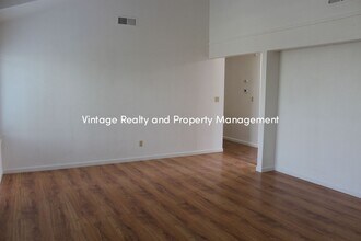 1619 Venetian Dr in Stockton, CA - Building Photo - Building Photo