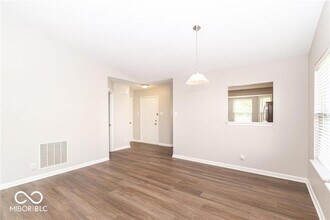 11817 Shady Meadow Pl, Unit 1202 in Fishers, IN - Building Photo - Building Photo