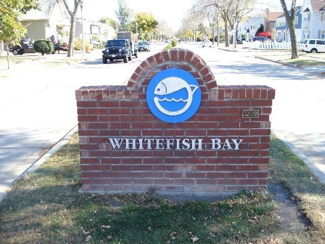 826 E Henry Clay St-Unit -1 in Whitefish Bay, WI - Building Photo - Building Photo