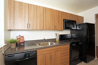 Towne House Apartments in Lancaster, PA - Building Photo - Interior Photo