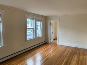 20 Templeton Pky, Unit 20 in Watertown, MA - Building Photo - Building Photo