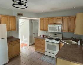 330 Eaton Ave in Hamilton Township, NJ - Building Photo - Building Photo