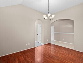 214 Mammoth Springs Ln in Dickinson, TX - Building Photo - Building Photo