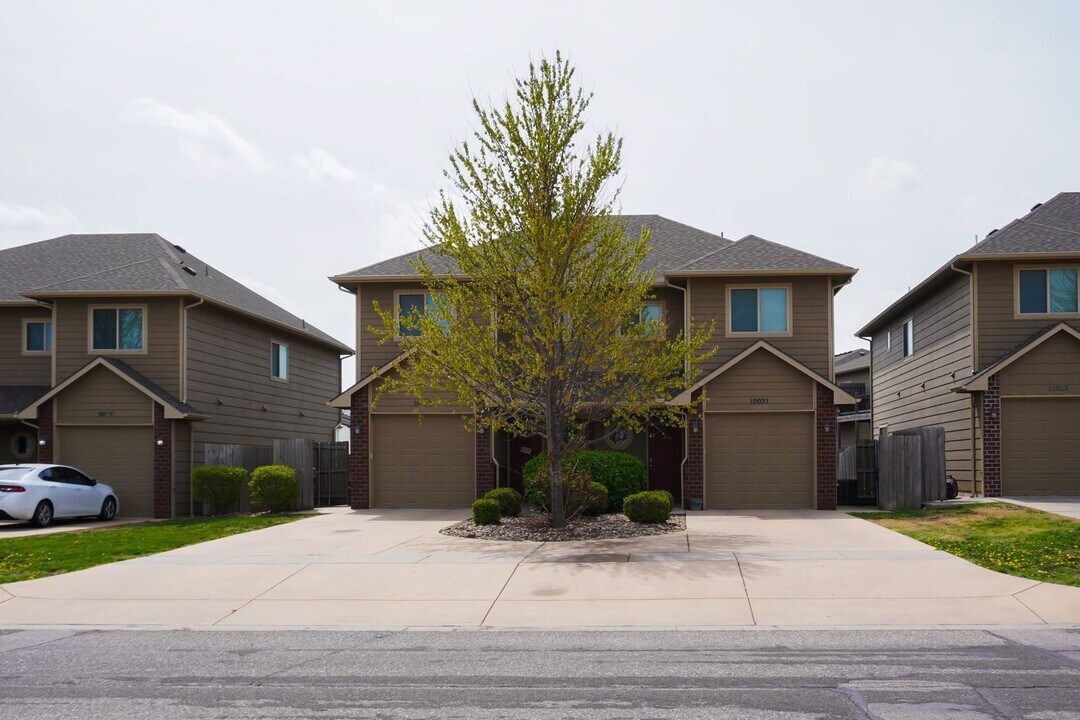 1586 S Goebel St in Wichita, KS - Building Photo