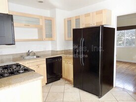 1287 Cochran Ave in Los Angeles, CA - Building Photo