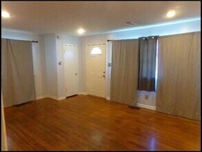 9910 Brooks Ln in Little Rock, AR - Building Photo - Building Photo