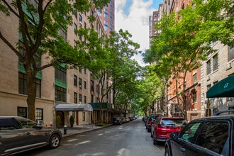 The Musician's Building in New York, NY - Foto de edificio - Building Photo