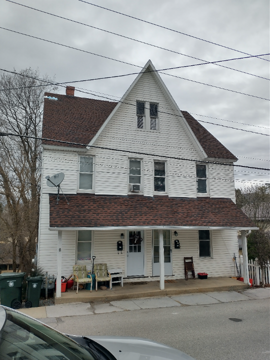 235 E Logan St in Bellefonte, PA - Building Photo