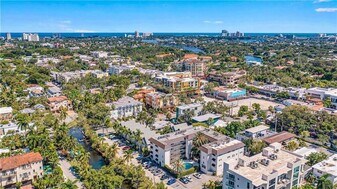 924 SE 2nd St, Unit 14 in Fort Lauderdale, FL - Building Photo
