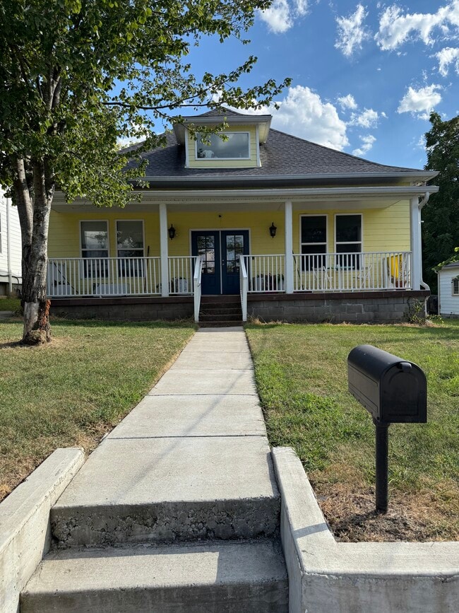 9 N Hill St in Nashville, TN - Building Photo - Building Photo