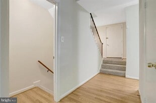 6372 8th Cir in Alexandria, VA - Building Photo