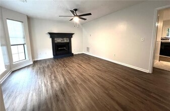 105 Woodberry Ct in Woodstock, GA - Building Photo - Building Photo
