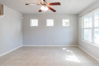 114 Gambel Oak Way in San Marcos, TX - Building Photo - Building Photo