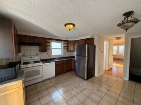 7 Myrtle St in Somerville, MA - Building Photo