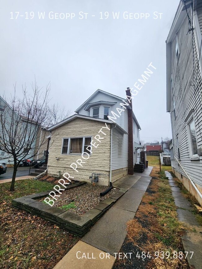 17-19 W Goepp St in Bethlehem, PA - Building Photo - Building Photo