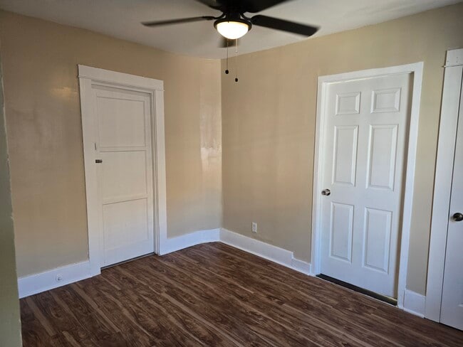 336 W 41st St, Unit 336 in Los Angeles, CA - Foto de edificio - Building Photo