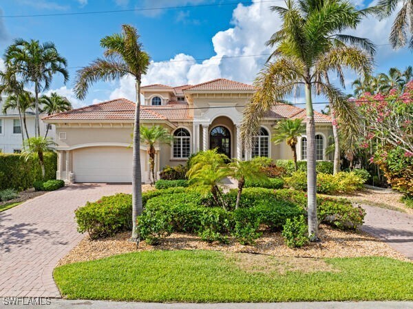 property at 1400 Jewel Box Ave