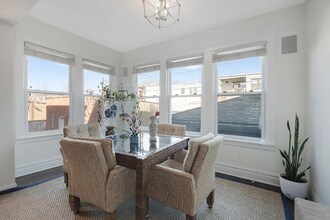 6429 N Wayne Ave, Unit 1 in Chicago, IL - Foto de edificio - Building Photo