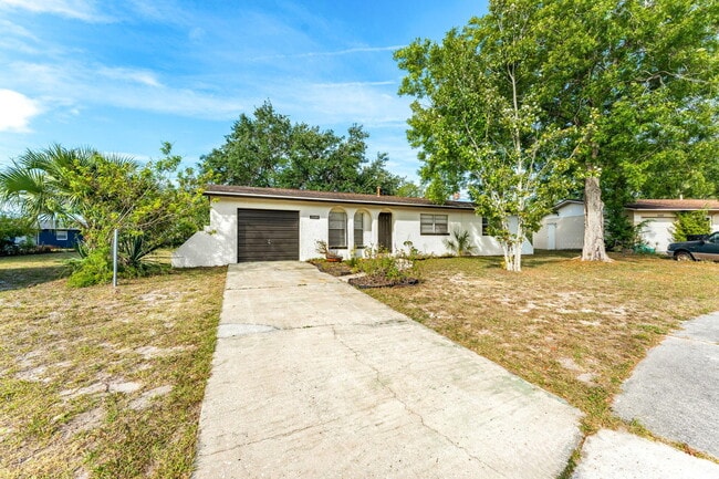 2160 Fairlane Dr in Titusville, FL - Building Photo - Building Photo