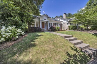 876 Courtenay Dr NE in Atlanta, GA - Building Photo - Building Photo