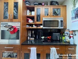 28 Symphony Rd, Unit 6 in Boston, MA - Building Photo