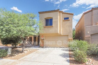2262 W Night Air Ln in Tucson, AZ - Building Photo - Building Photo