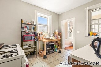 28 Glenville Ave in Boston, MA - Building Photo - Building Photo