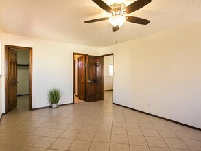 8216 R C Gorman Ave NE in Albuquerque, NM - Building Photo - Building Photo