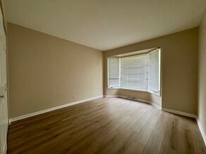 208 Monroe Rd in Bolingbrook, IL - Building Photo - Building Photo