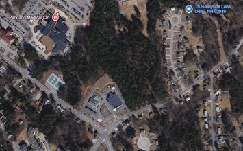 15 Sunnyside Ln in Derry, NH - Building Photo - Building Photo