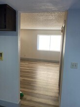 1099 Stonegate Cove Dr, Unit C in Porterville, CA - Building Photo - Building Photo