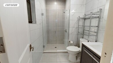 315 E 57th St in New York, NY - Building Photo - Building Photo