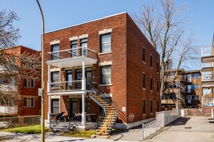 3333 Lacombe Av in Montréal, QC - Building Photo